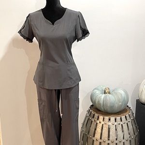 NWOT HeartSoul Scrubs Size: Small In Gray